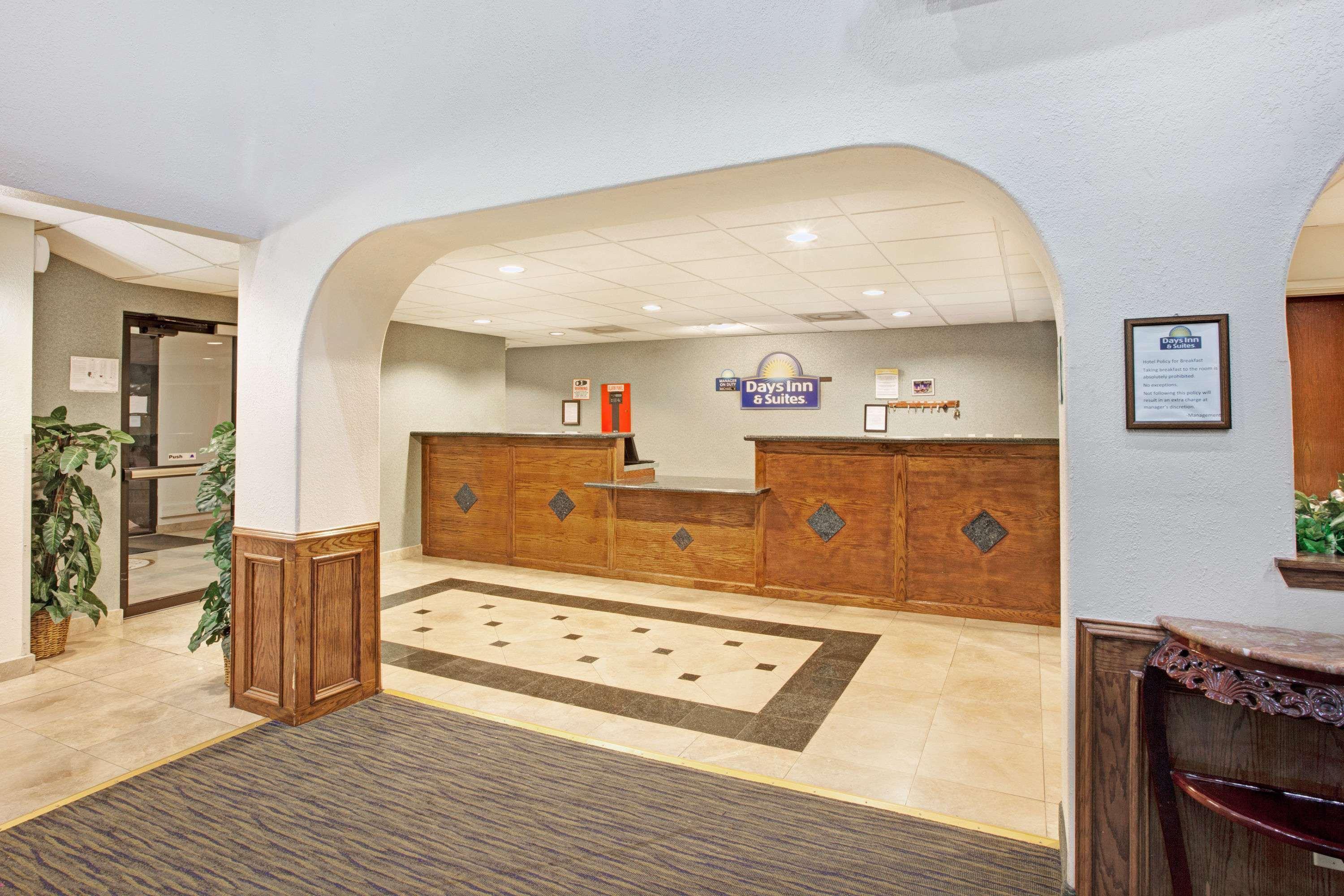 Days Inn & Suites By Wyndham Houston North/Aldine Dış mekan fotoğraf