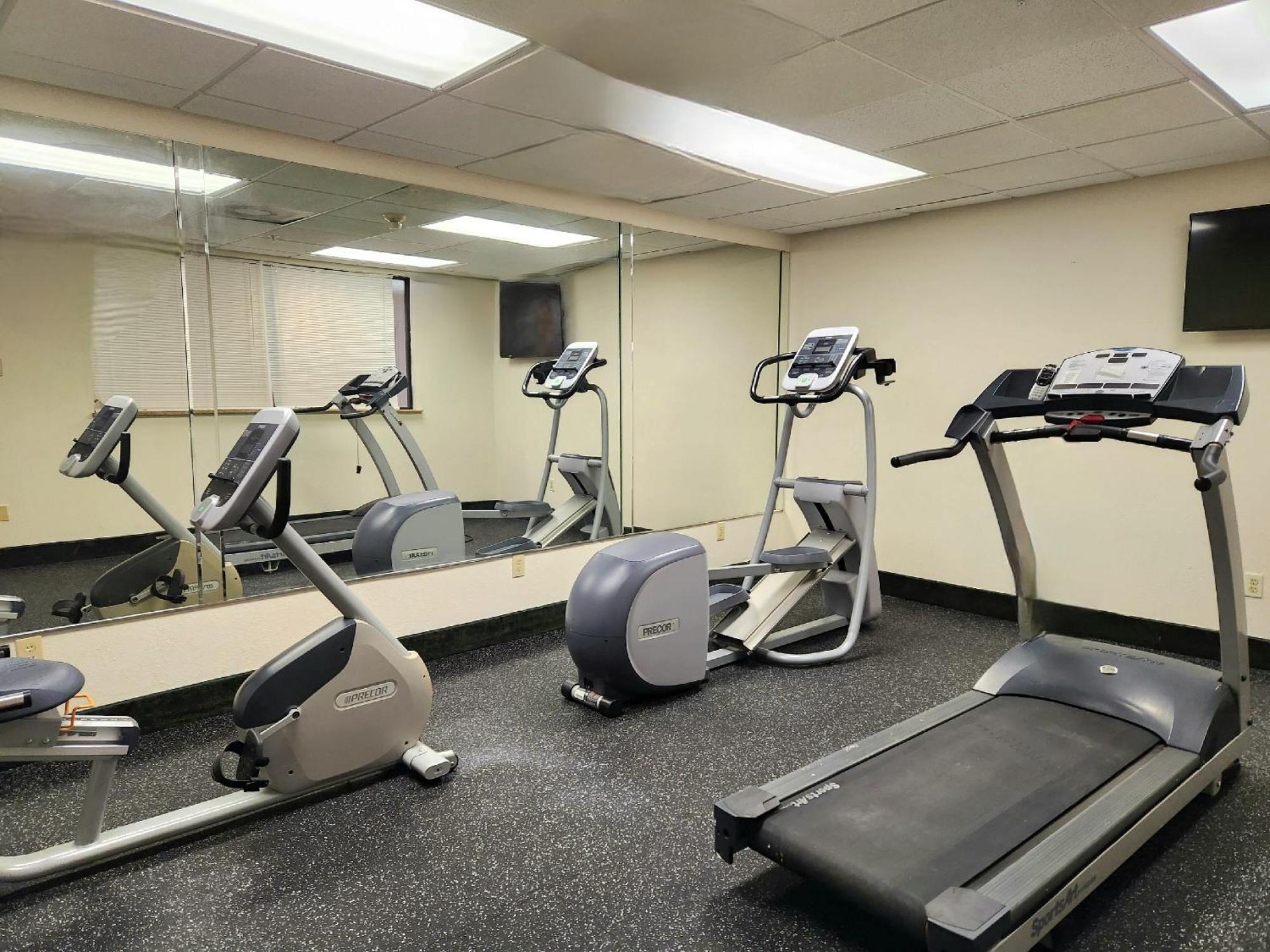 Days Inn & Suites By Wyndham Houston North/Aldine Dış mekan fotoğraf