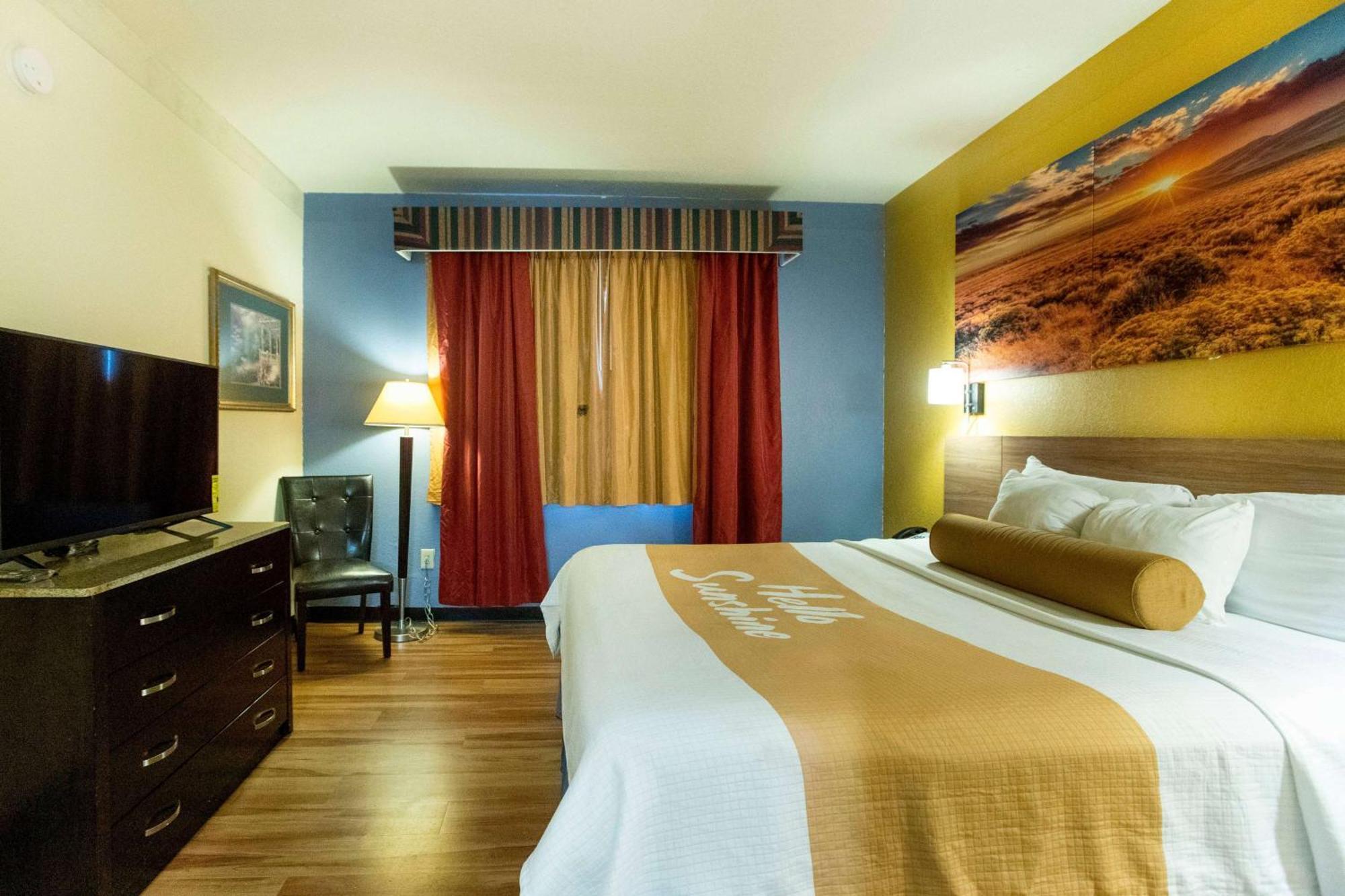 Days Inn & Suites By Wyndham Houston North/Aldine Dış mekan fotoğraf