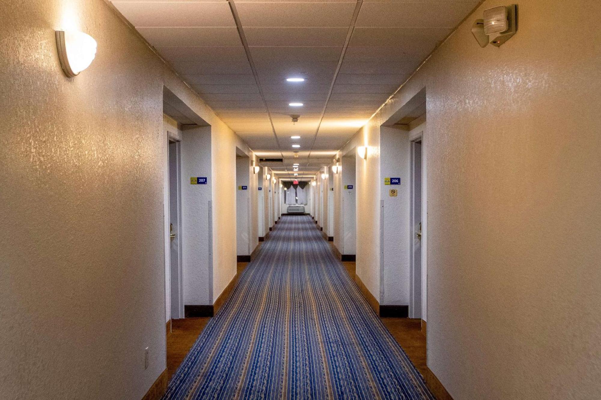 Days Inn & Suites By Wyndham Houston North/Aldine Dış mekan fotoğraf